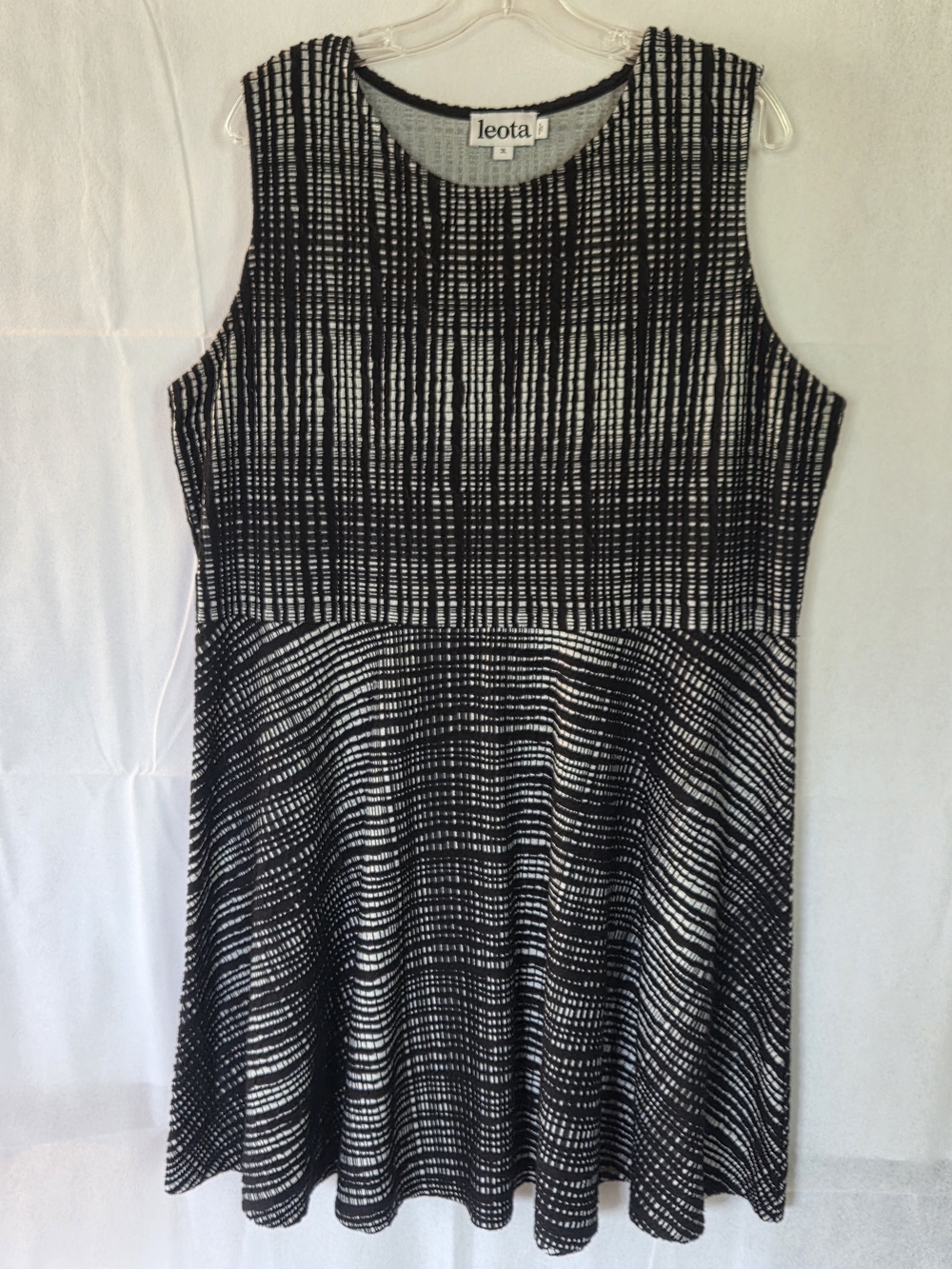 Leota Black and White Sleeveless Fit-and-Flare Mini Dress